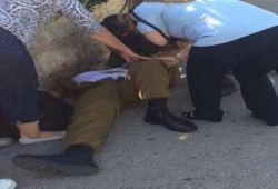 ننشر صورة الجندي الصهيوني الذي أصيب بجراح خطيرة برصاص شباب مقاوم فلسطيني بالقدس المحتلة