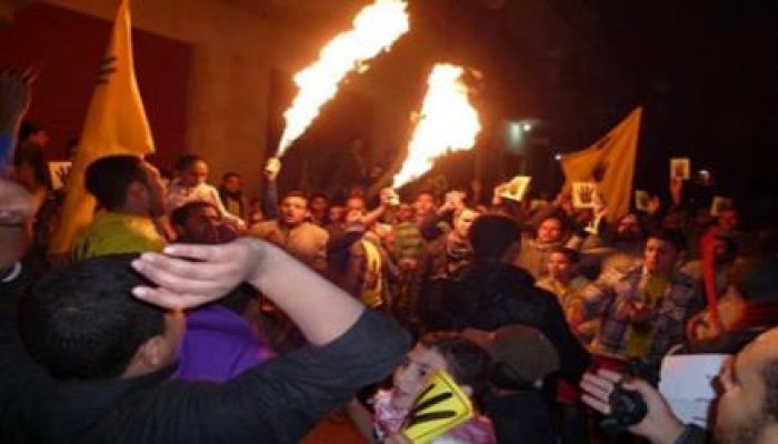 قويسنا تهتف بعودة الشرعية في مسيرة ليلية شبابية