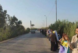 سلسلة بشرية على طريق "التوفيقية- المناشي" بكوم حمادة دعمًا للشرعية والمقاومة