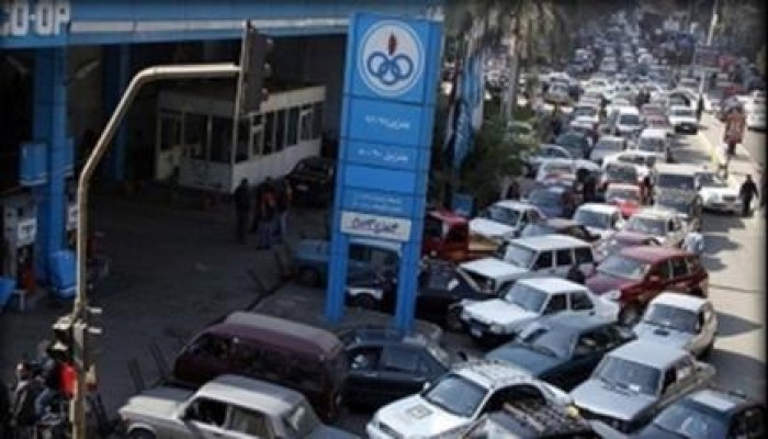 ميدل إيست: مصر تقف على أعتاب أزمة نفطية جديدة