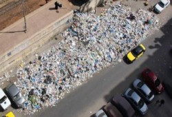 القمامة "أول" و"أخر" ما يشاهده الوافدون الى الاسكندرية