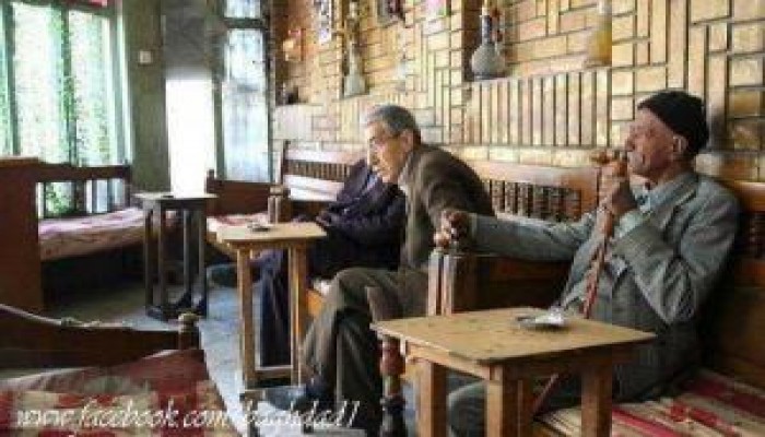 "مساطيل " على مقهى السياسة..!؟.