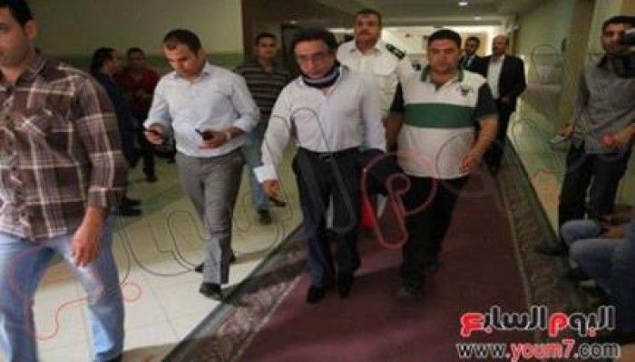 نشطاء "الفيس" عن إخلاء أحمد عز: يلحق يمسك مشروع القناة