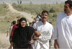 أهالي الفلوجة يصرون على البقاء فيها رغم القصف