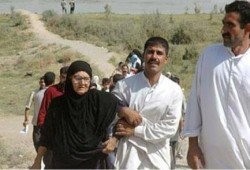 أهالي الفلوجة يصرون على البقاء فيها رغم القصف