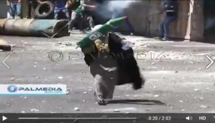 فيديو .. جنود صهاينة يتراجعون أمام فلسطيني بصاروخ ورقي