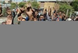 إضراب عمال مصنع أسمنت قنا للفساد المالي والإداري