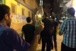 "ضنك" تنظم مسيرة بـ"لمبات الجاز" إعتراضا على قطع الكهرباء