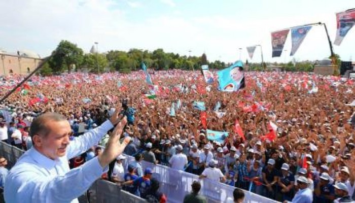 نشطاء يتداولون أغنية "الشارة" لحملة أردوغان الانتخابية باللغة العربية (فيديو)