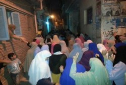 دمياط : مسيرة ليلية بقرية دقهلة ضد الانقلاب العسكري بمشاركة نساء ضد الانقلاب