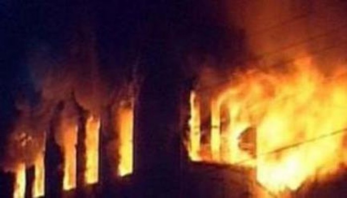 نحس السيسى بالشرقية: اندلاع حريق هائل بشركة كيما للكيماويات بالعاشر من رمضان