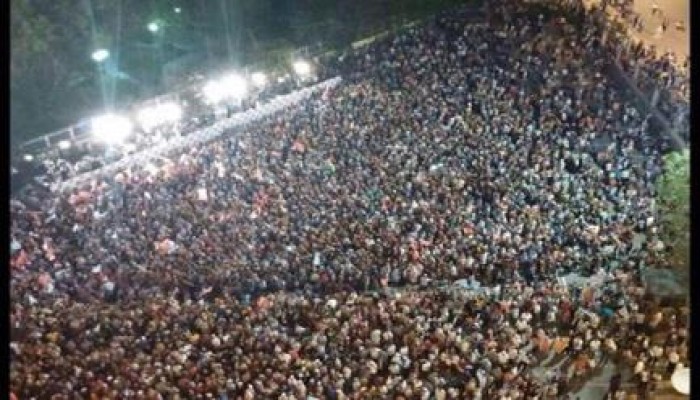 أردوغان يحتفل وسط أنصاره بفوزه بانتخابات الرئاسة (بث مباشر)