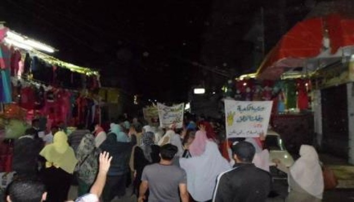 مسيرة ليلية حاشدة لـ"ثوار كفر الدوار" تدعو للزحف يوم 14 أغسطس