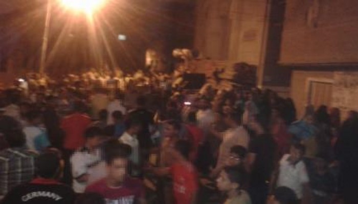 دمياط: البصارطة تهتف في مسيرة ليلية: "يا سيسي يا خاين.. افتح المعابر