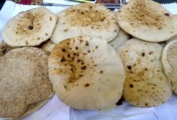 حرق مواطن بالبنزين من أجل رغيف خبز بأطفيح !