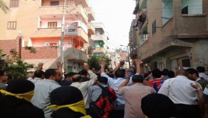 بالصور : ثوار الدقهلية ينظمون مسيرة حاشدة رافضة للانقلاب بالمنزلة