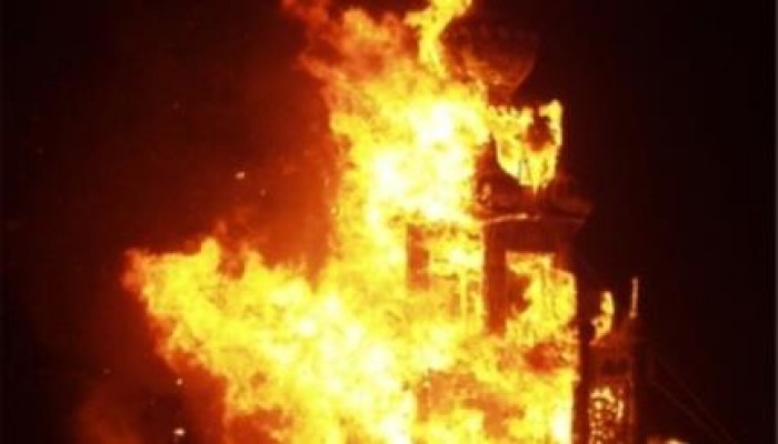 مجهولون يهاجمون قوات أمن جاءت لدعم مجمع شرطة فاقوس بعد حرقه