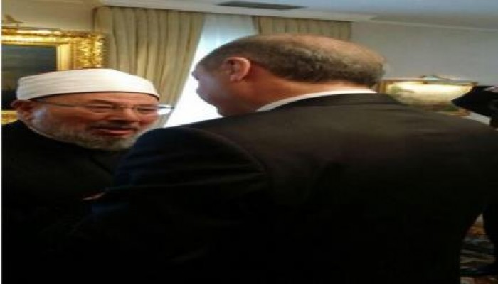 صورة : الرئيس التركي " أردوغان " يستقبل العلامة " القرضاوي " في قصر الرئاسة بأسطنبول