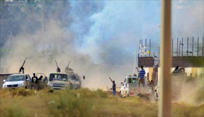 طائرات "أجنبية" تساعد حفتر في قصف طرابلس .. وأصابع الاتهام تشر لعصابة الانقلاب في مصر