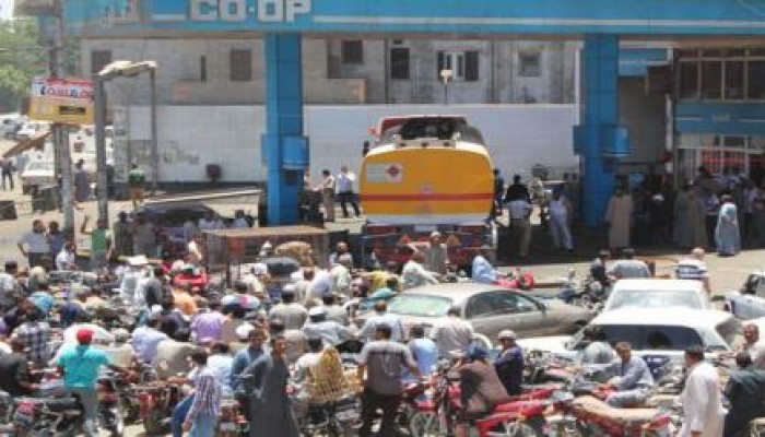 3,5 ملايين سيارة حكومية تلتهم 75% من دعم الوقود... سلام للتقشف