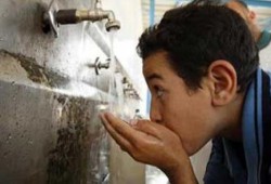 بسبب اختفاء الكهرباء بعد الانقلاب .. الزير.. بديل الثلاجات لشرب المياه الباردة بالفيوم