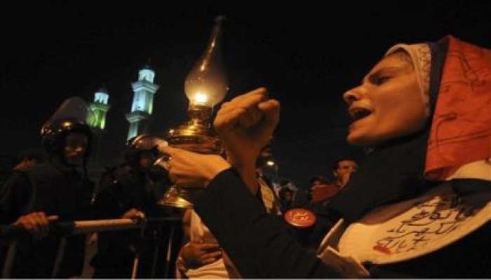 بدلا من حل الأزمة..السيسي الفاشل يأمر رئيس وزراء الانقلاب بتوزيع الظلام بالتساوي !