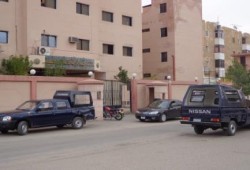 مأمور قسم ثالث بالإسماعيلية يمنع الطعام عن المعتقلين فور استلامه العمل بالقسم