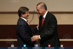 ‏أردوغان‬ يعلن ترشيح ‫‏داود أوغلو‬ رئيساً للحزب والوزراء
