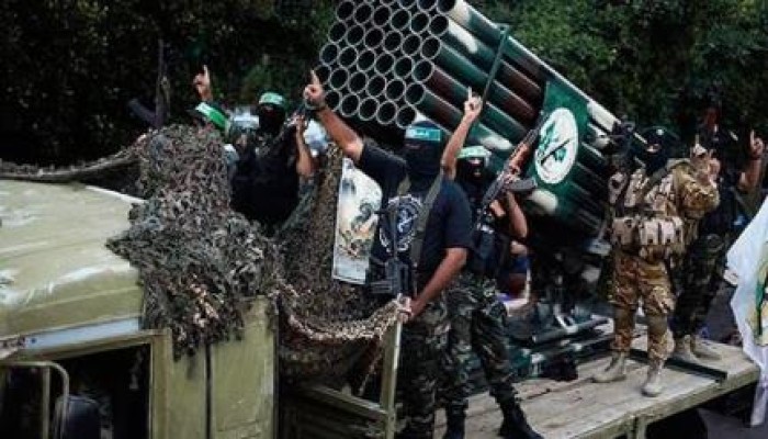 حماس تهدد بتصعيد المعركة بعد اغتيال قادة القسام