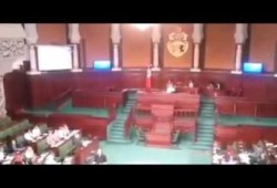 بالفيديو.. ماذا فعل البرلمان التونسي بعد استشهاد قادة القسام الثلاثة؟