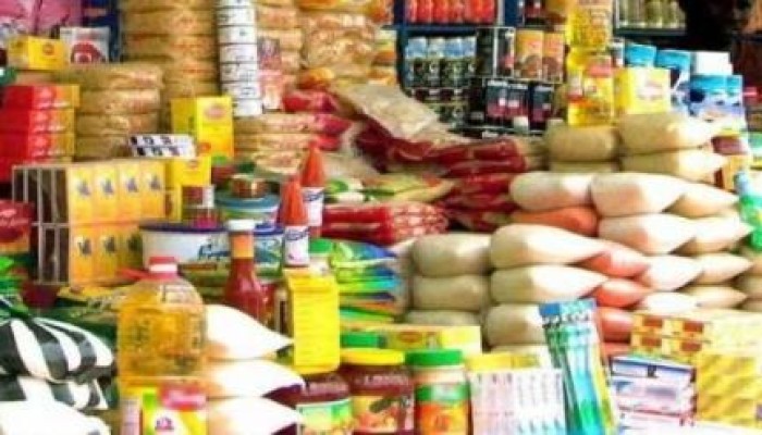 بقالون يطالبون بالحوافزالمتأخرة.. ومواطنون إعلانات الحكومة وهمية