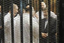 تأجيل المحاكمة الهزلية للرئيس مرسي بقضية "اقتحام السجون" الملفقة