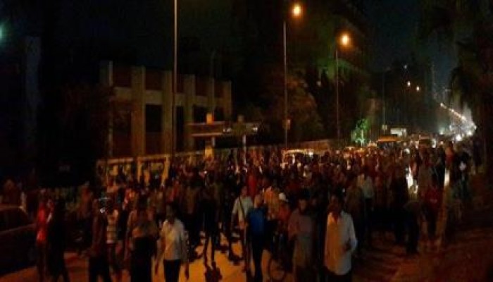 بالصور مسيرة ليلية لثوار الجيزة بشارع الهرم تنديدا بسوء الاحوال المعيشية