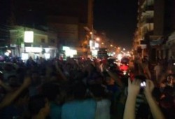 الشرقية: احتراق سيارة شرطة حاولت التعدي على مسيرة ليلية لثوار منيا القمح