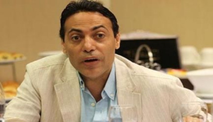 بالفيديو .. الغيطي يستمر في نشر أكاذيب المخابرات : السيسي حاصر الأسطول الأمريكي وأسر قيادت