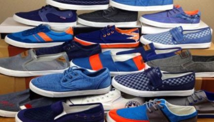 بسبب رفع الانقلاب لأسعار الوقود: أسعار الأحذية ترتفع بنسبة 30% مع بدء الدراسة