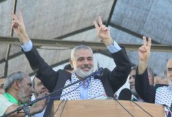 "هنية" وسط الآلاف من أهل غزة : المجاهدون مرغوا أسطورة الجيش الذي لا يقهر