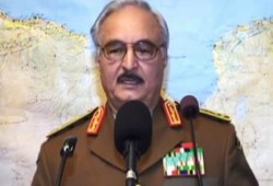 استقالة 6 وزراء من حكومة طبرق الموالية لحفتر