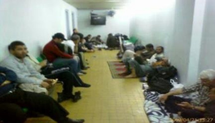 الانقلاب يحتجز عشرات الفلسطينيين في مطار القاهرة منذ 3 أسابيع