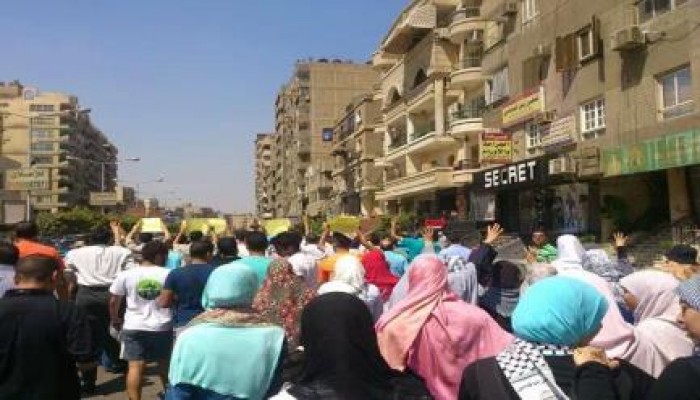 ثوار القاهرة يفاجأون أمن الانقلاب بمسيرة حاشدة في المقطم