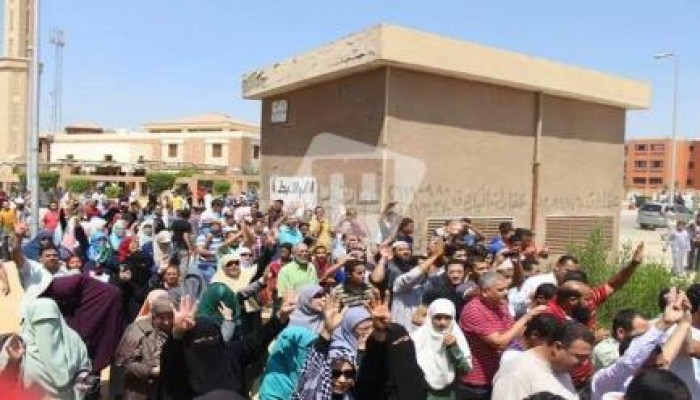 ثوار القاهرة الجديدة  بالتجمع الخامس ينتفضون بمسيرة حاشدة
