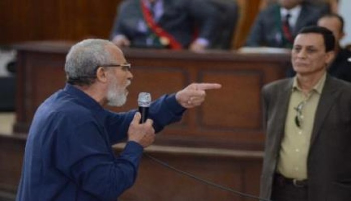 قضاء العسكر يقضي بالمؤبد لـ "المرشد والبلتاجي وحجازي" والإعدام لـ "عاصم عبد الماجد"