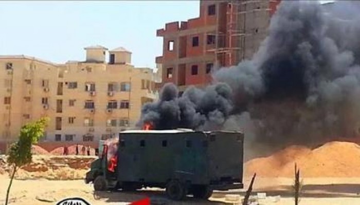 مجهولون يقطعون الطريق امام مول العرب بـ 6 اكتوبر ويحرقون سيارة ترحيلات