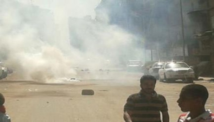 الانقلاب يعتدي على مظاهرة "أحرار" بوسط البلد بالغاز والخرطوش