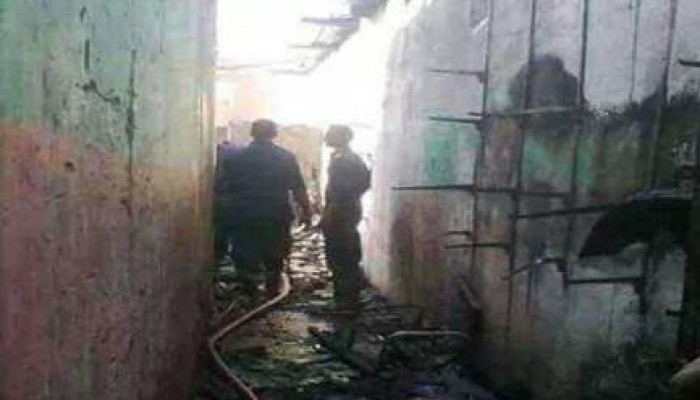 أسوان.. حريق هائل بكوم أمبو يدمر مخبزا وعددا من المحال التجارية