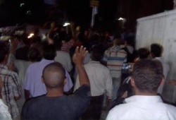 مسيرة ليلية ضد الانقلاب بسوهاج وبوكس شرطه يفر هارباً من الثوار