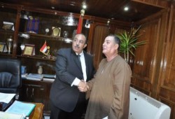 محافظ القليوبية الانقلابى يكرم " فلولي " تبرع بأرض مغتصبة للمحافظة