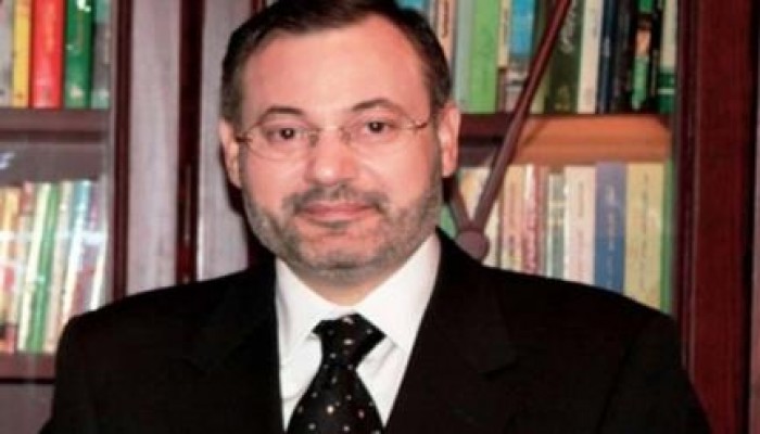 أحمد منصور يكتب : الشعور بالغربة في المجتمع المصري