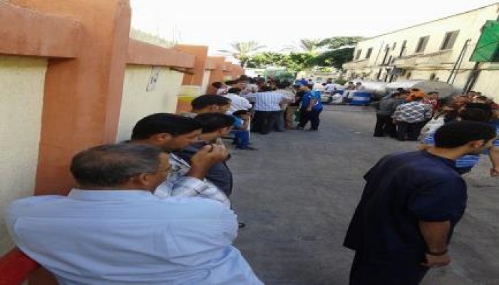 شركات الاسكندرية .. الاضراب عن العمل هو الحل