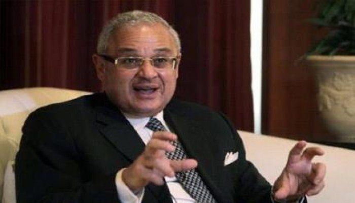 بسبب انقطاع الكهرباء..وزير سياحة الانقلاب : ''معلش اتزنقنا فى الأسانسير'' !